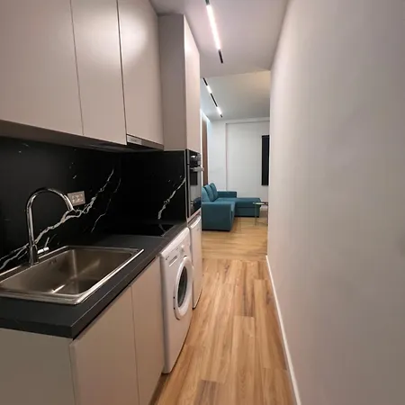 Mery Center 3* Τίρανα